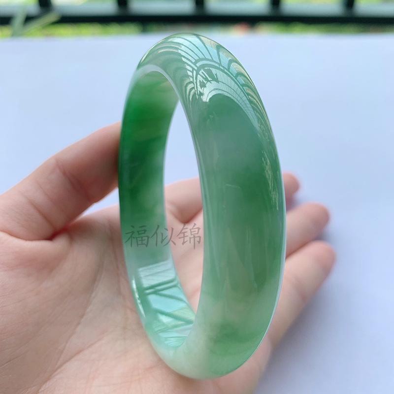 Lighting - Gelang Giok Es dari Tambang Lama,