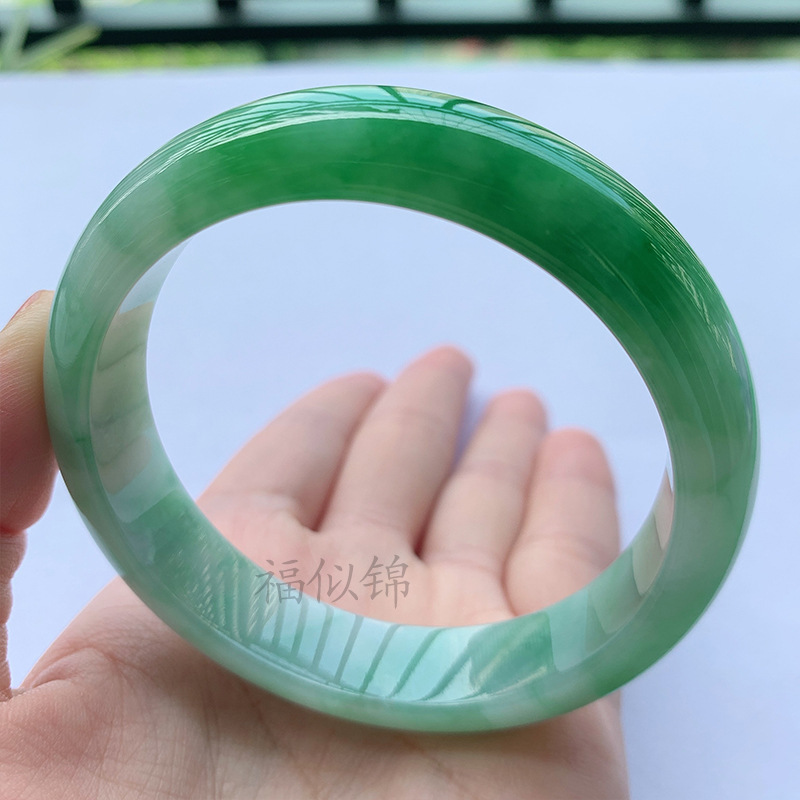 Gelang Giok Es dari Tambang La - Lighting ulasan dan harga
